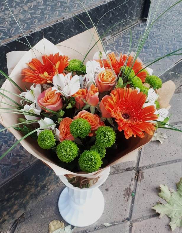 Букет цветов из: Герберы, Хризантемы, Альстромерии и Розы в Кизилюрте