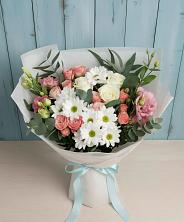 Букет цветов из:  Розы, Лизиантусы и Хризантемы в Кизилюрте