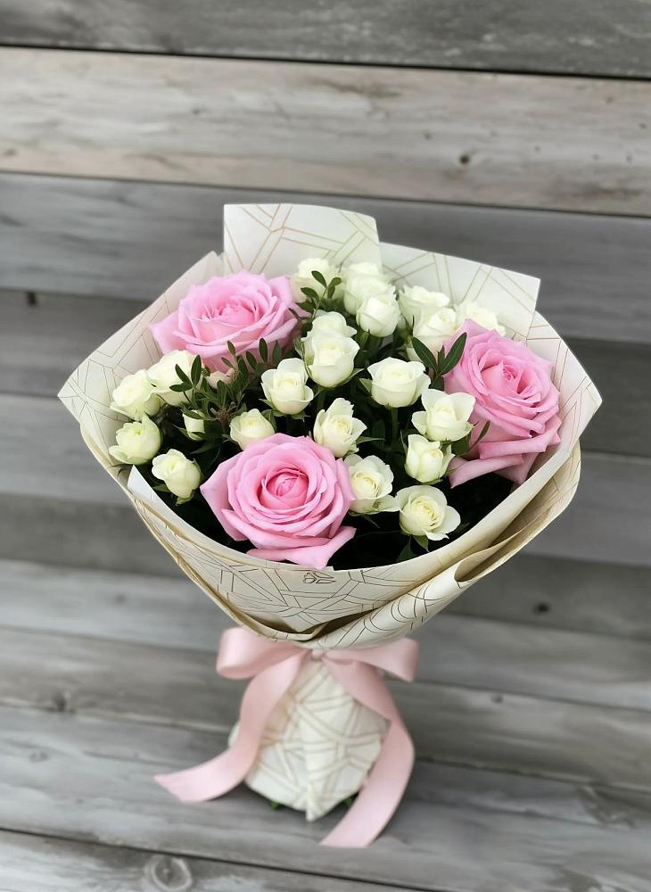 Букет цветов из: Розы в Кизилюрте