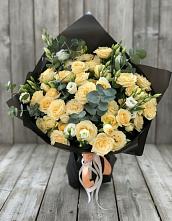 Букет цветов из:  Розы и Лизиантусы #REPLACE_PRED# Кизилюрте