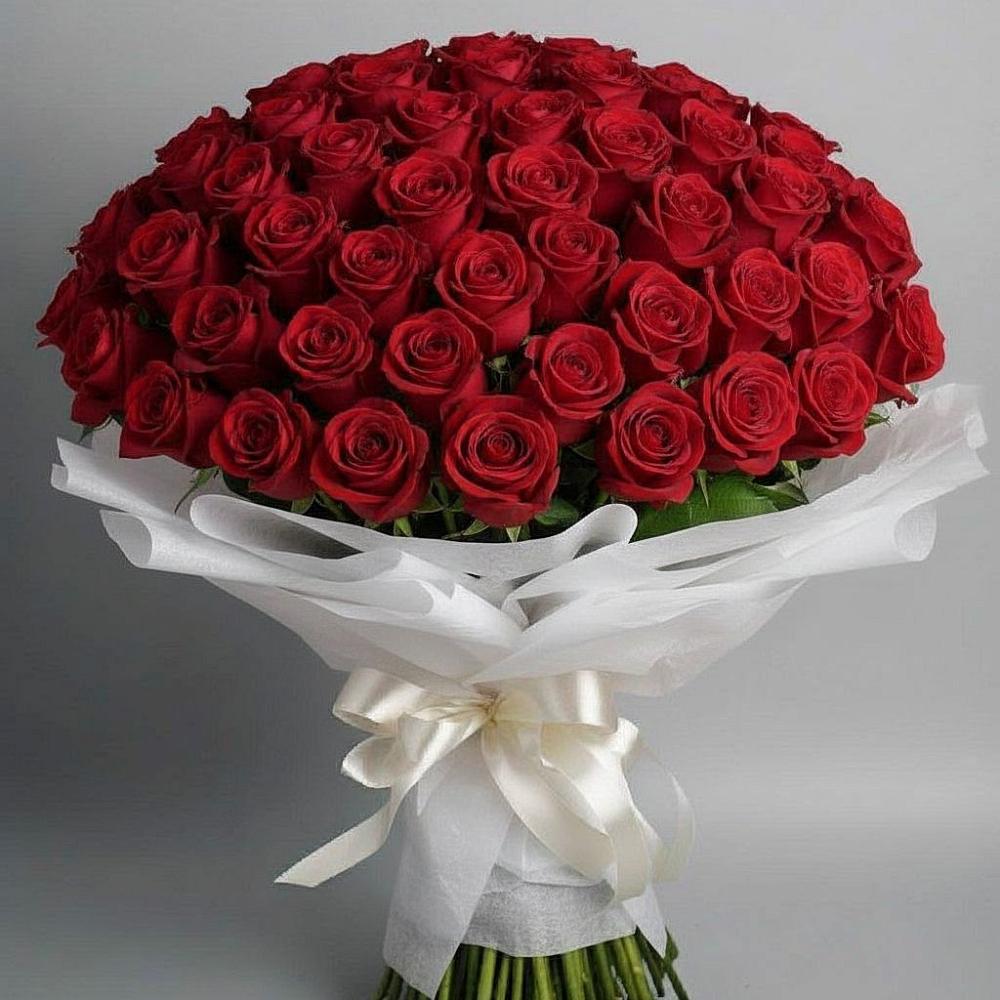 Букет 101 Красная роза Блэк Мэджик в Кизилюрте