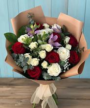 Букет цветов из:  Розы и Альстромерии в Кизилюрте