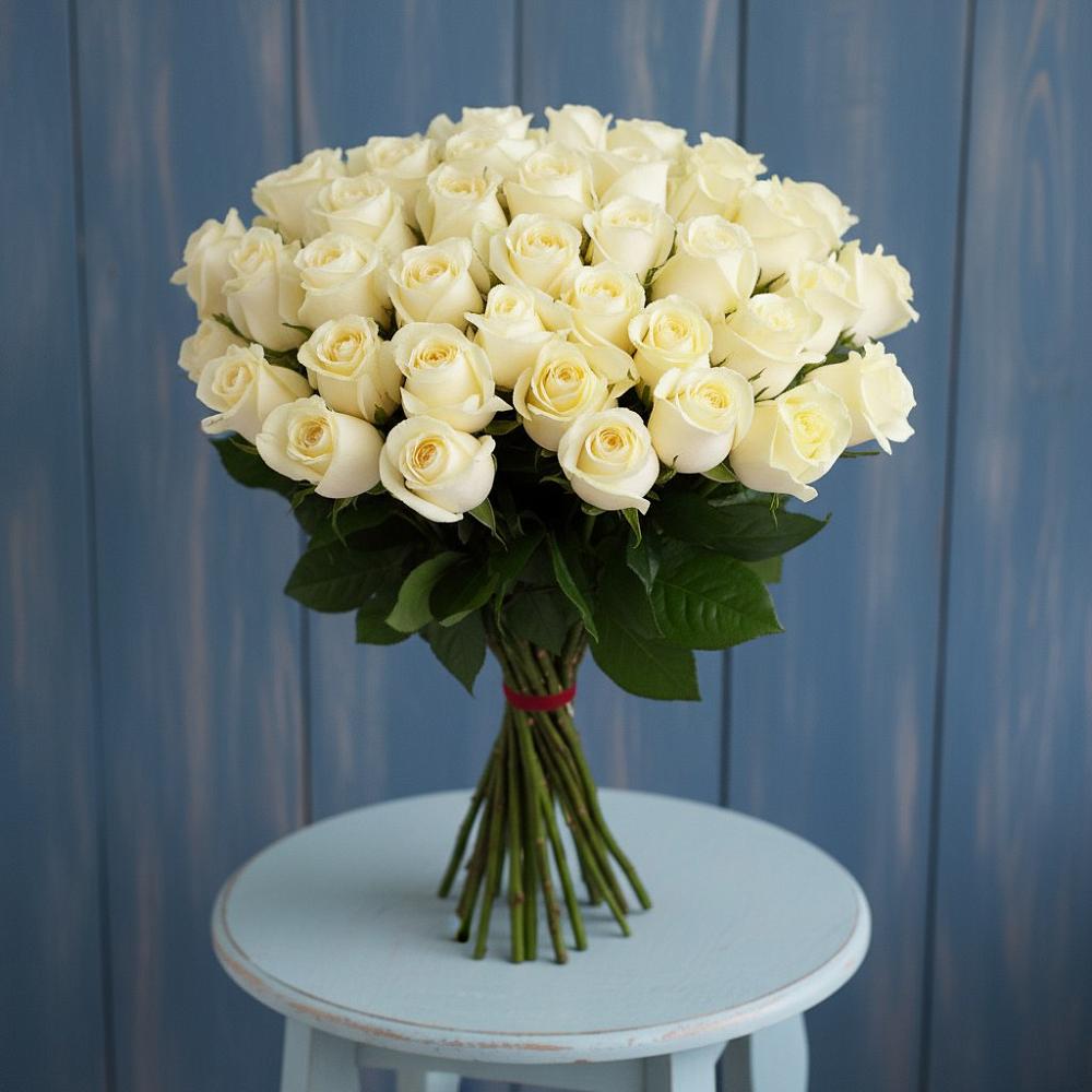 Букет 51 Белая роза Эдлесс Лав в Кизилюрте