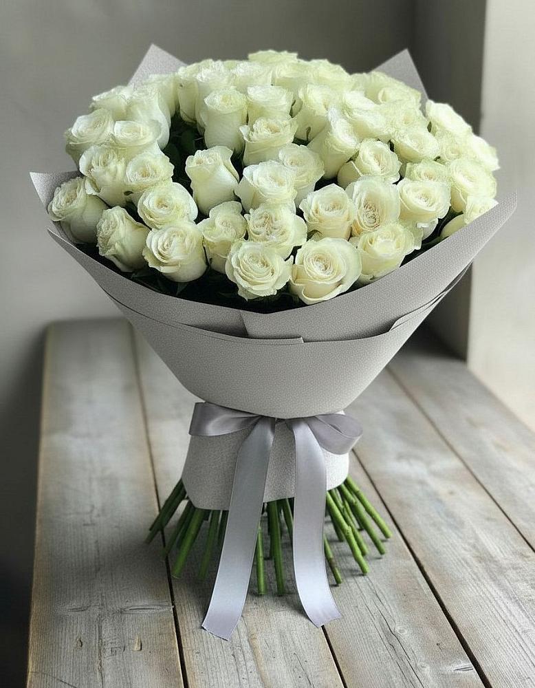 Букет 35 Белых роз в Кизилюрте