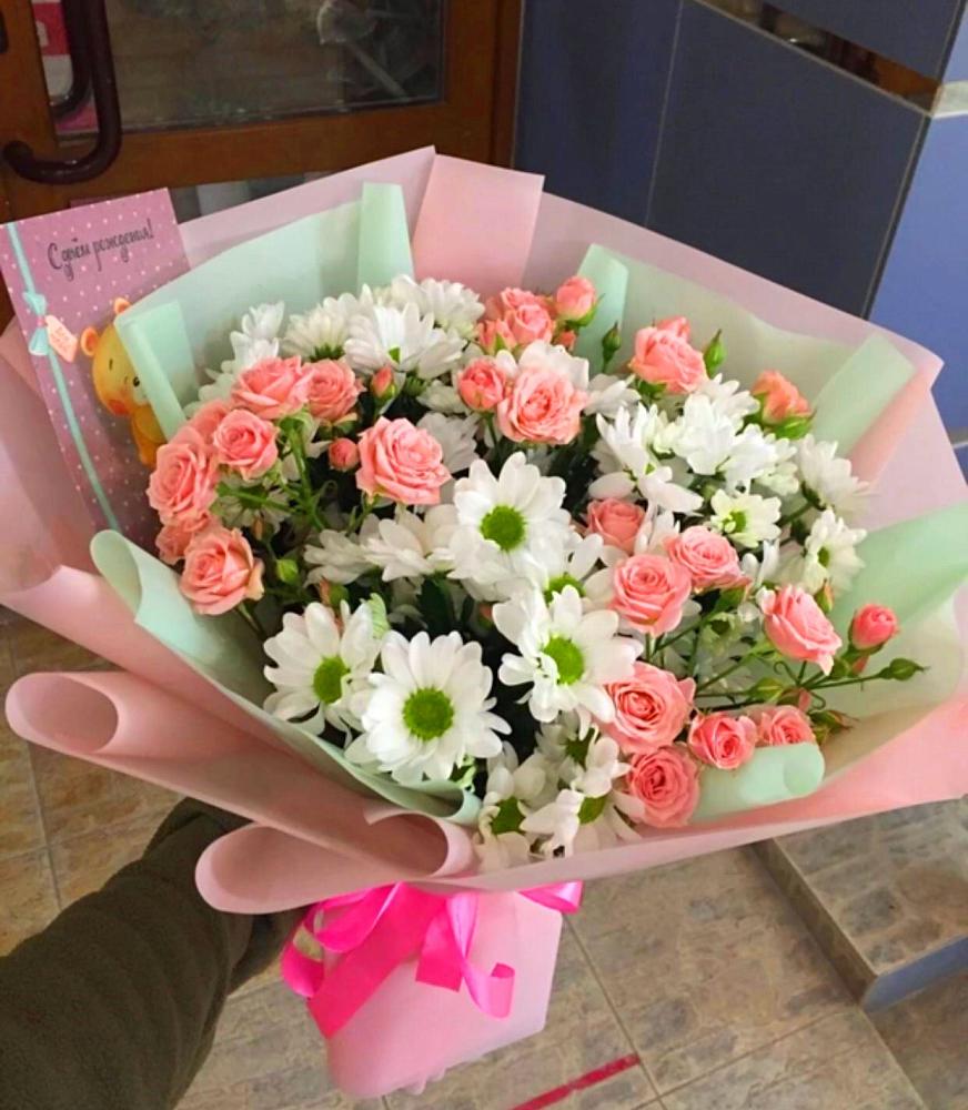 Букет цветов из: Розы и Хризантемы в Кизилюрте