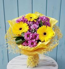 Букет цветов из:  Хризантемы и Герберы #REPLACE_PRED# Кизилюрте