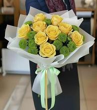 Букет цветов из:  Хризантемы и Розы в Кизилюрте