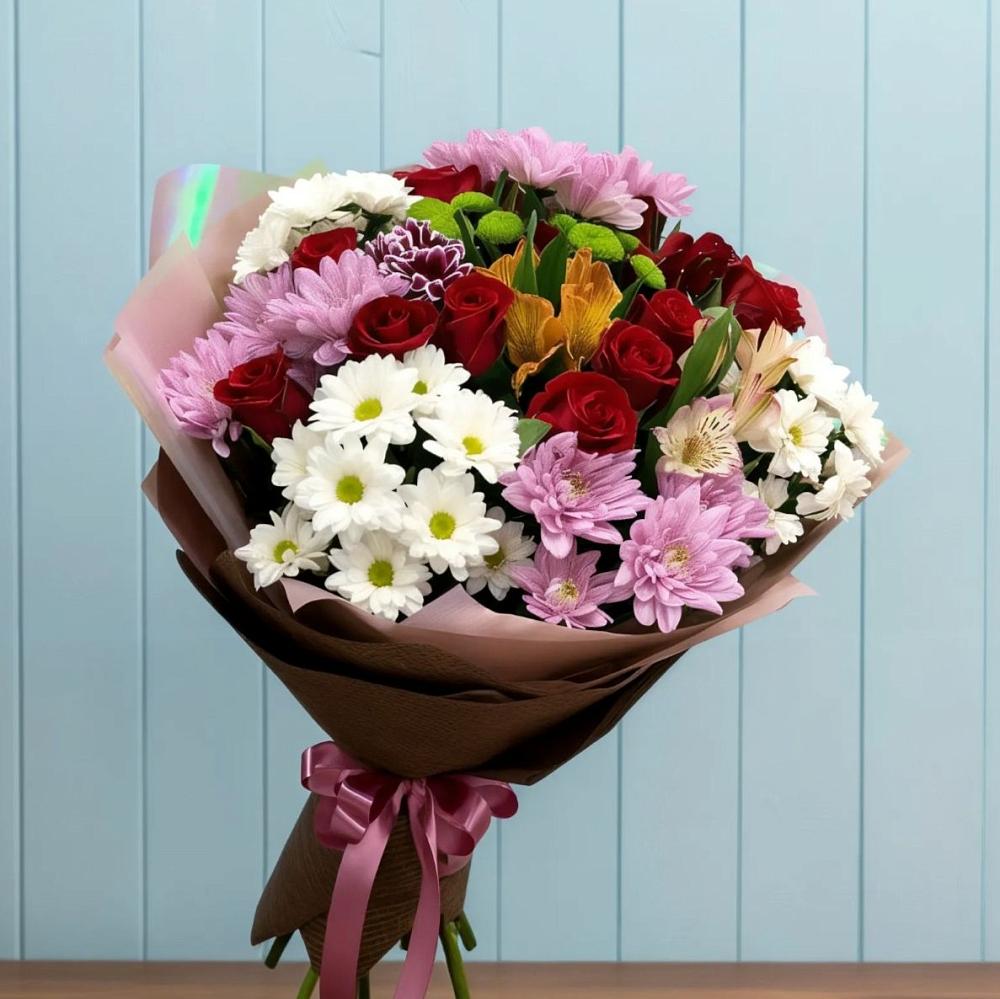 Букет цветов из: Розы, Хризантемы и Альстромерии в Кизилюрте