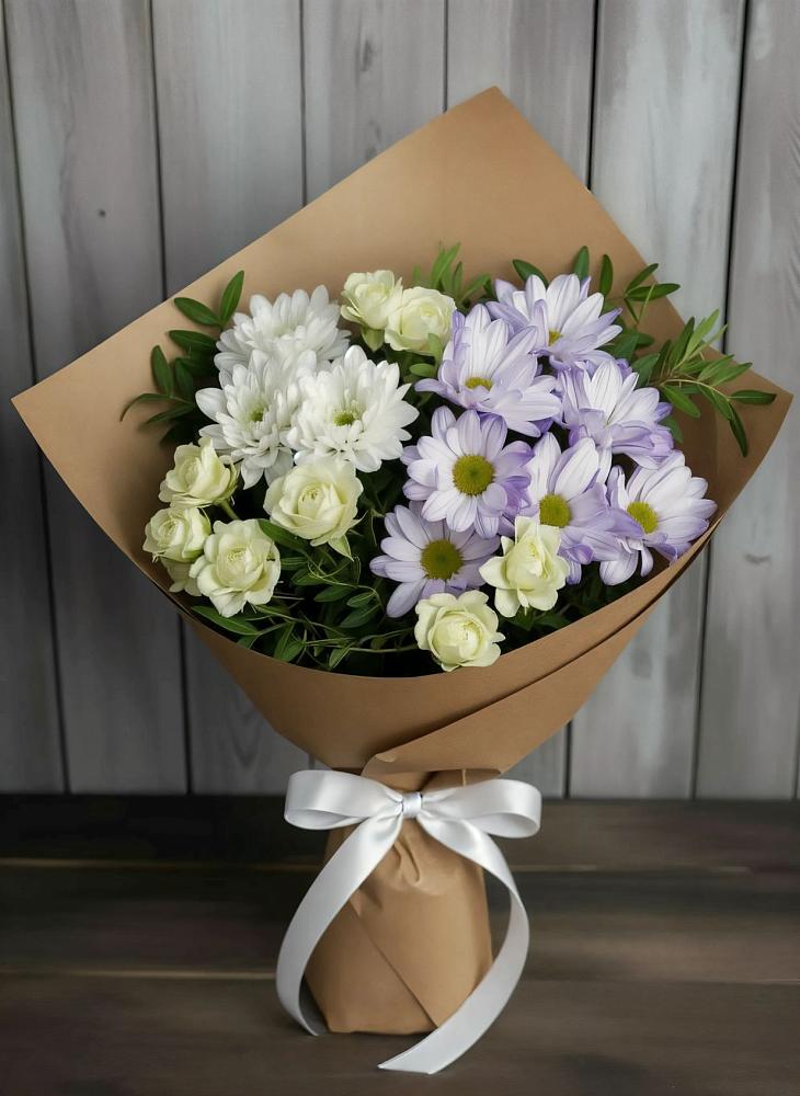 Букет цветов из: Хризантемы и Розы в Кизилюрте
