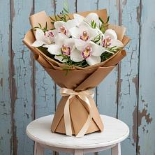 Букет цветов из:  Орхидеи и Розы в Кизилюрте